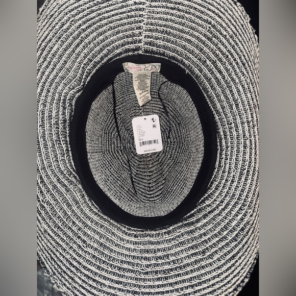 Free People NWT Dylan Distressed Cowboy Hat 🖤 Black 🤍 Sold Out - Picture 7 of 7